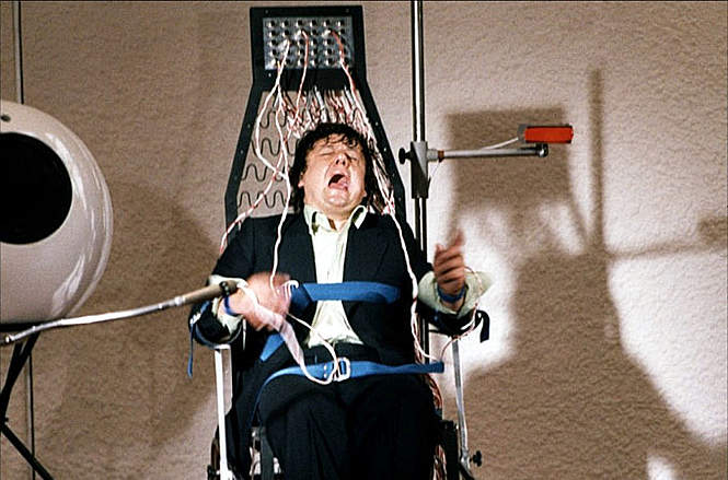 Passe sanitaire : quand Milgram mesurait le degré de soumission à l'autorité