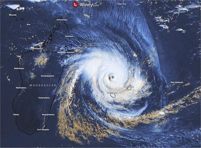Cyclone Batsirai à La Réunion : le simplisme climatique, arme de séduction massive