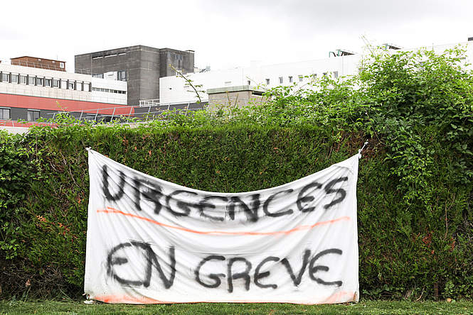 L’hôpital public en état d’urgence absolue