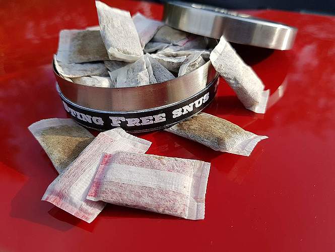 Le SNUS, ce tabac à sucer qui envahit la France