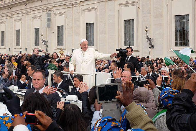 Avortement et tueurs à gage : ce qu’a vraiment dit le Pape François