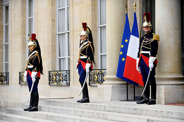 Après le grand débat, Macron est dos au mur