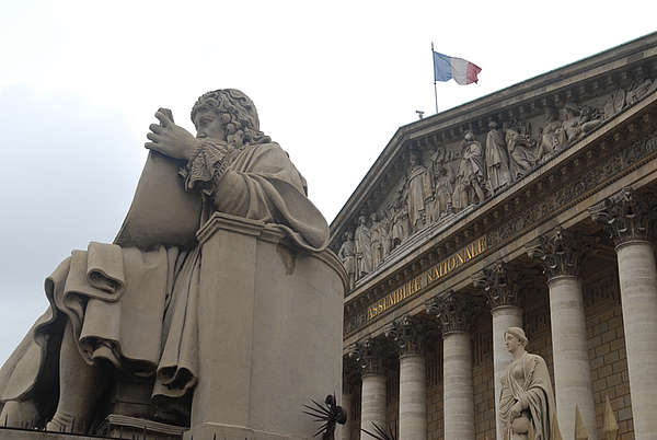 Cette droite qui veut penser, dialoguer et peut-être s’unir… 